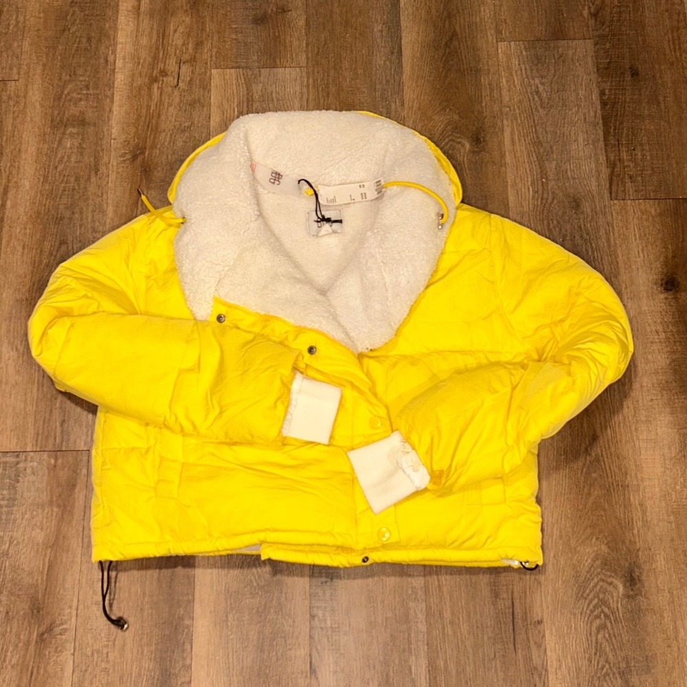BDG Urban Outfitters Yellow Sherpa Lined Puffer Jacket Coat M Gorpcore OB1397799